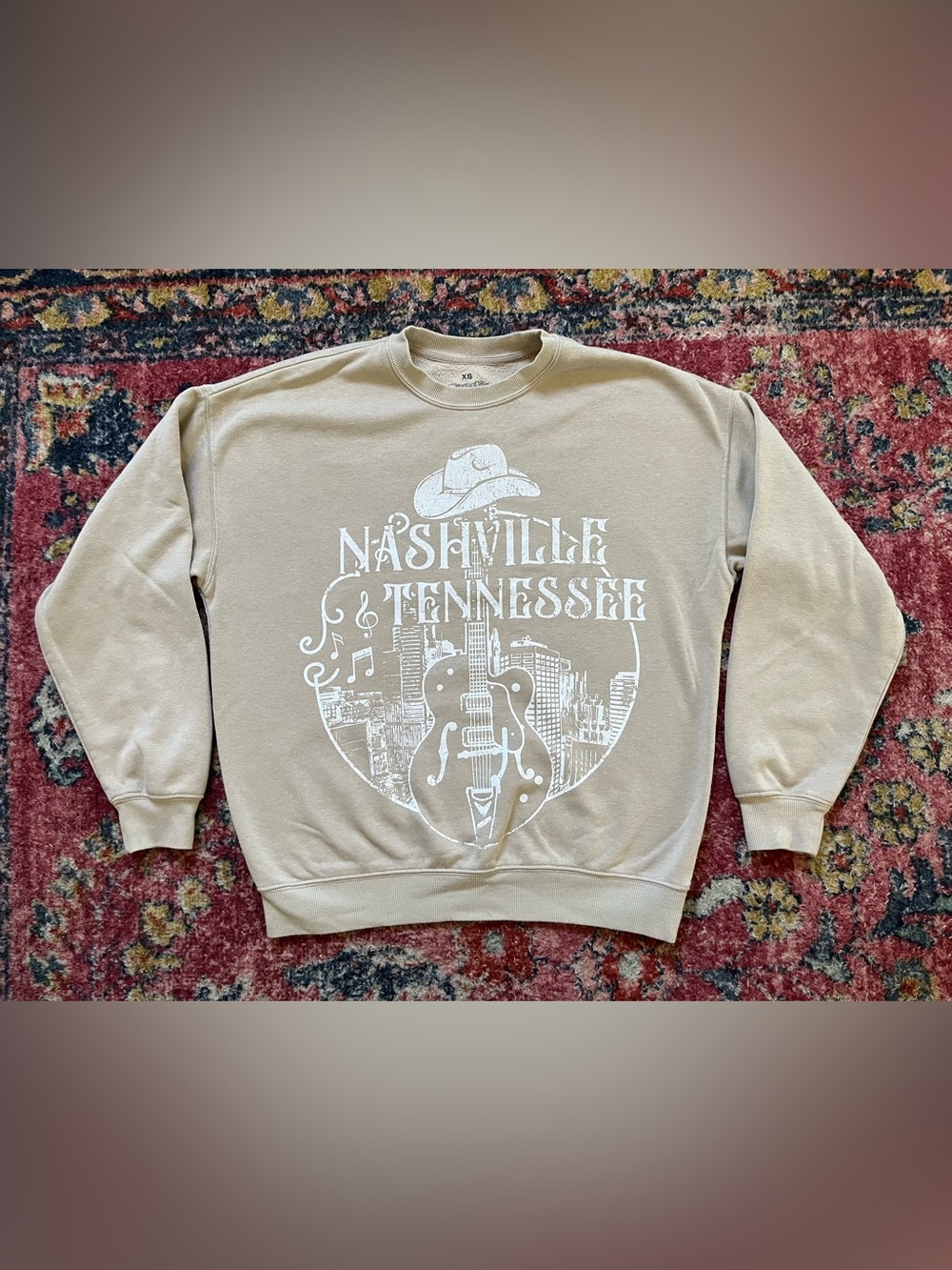 Nashville Tennessee Graphic Crewneck Sweater Tan Women’s size XS